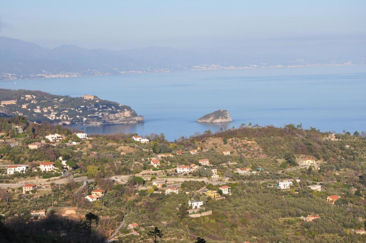 Una Spettacolare Vista Mare - Casa Con Jacuzzi Bergeggi Zewnętrze zdjęcie
